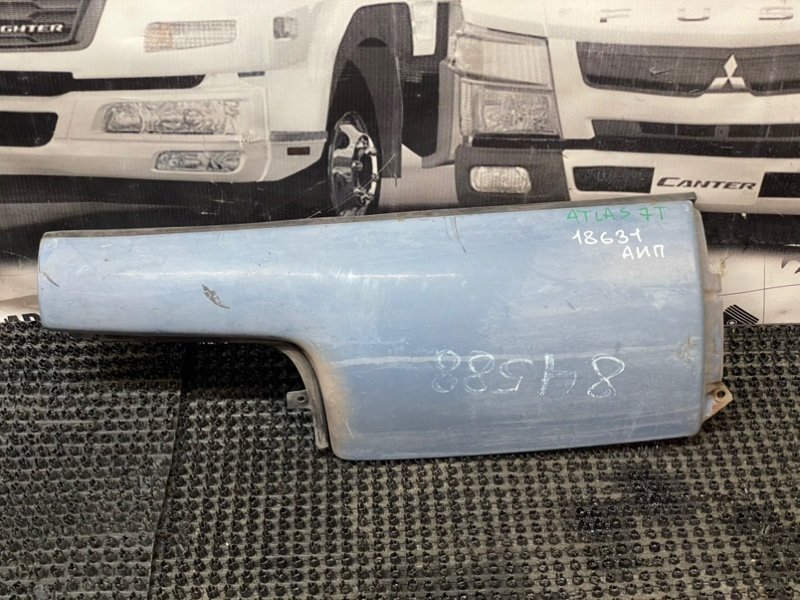 Угловая панель кабины ЩЕКА Nissan Atlas P4F23 TD27 1992 левая (б/у)