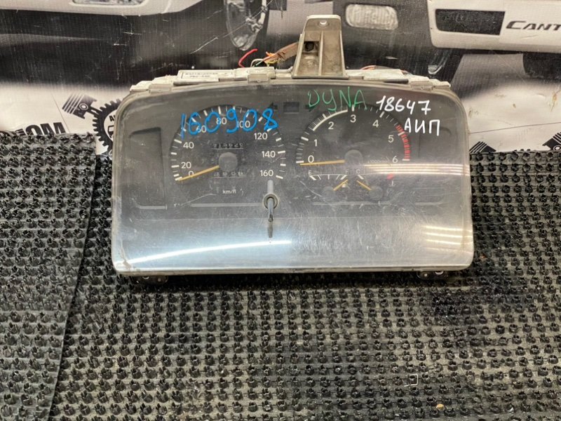 Панель приборов Toyota Dyna LY132 5L 1999 (б/у)
