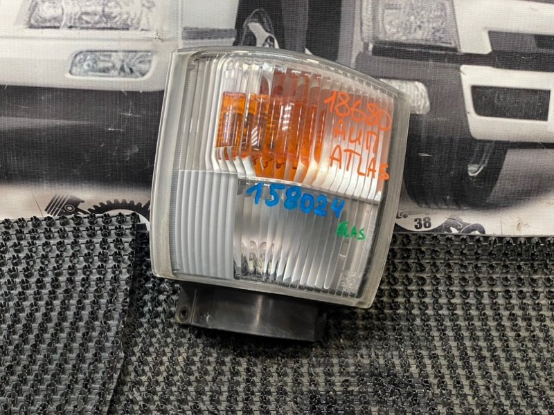 Габарит Nissan Atlas R4F23 QD32 1999 правый (б/у)