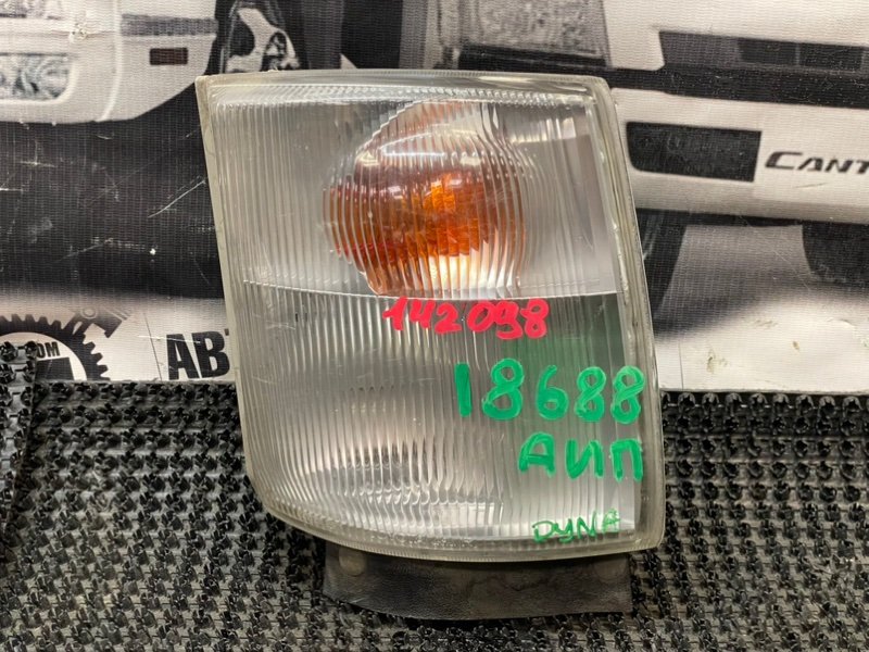 Габарит Toyota Dyna LY220 5L 1999 правый (б/у)