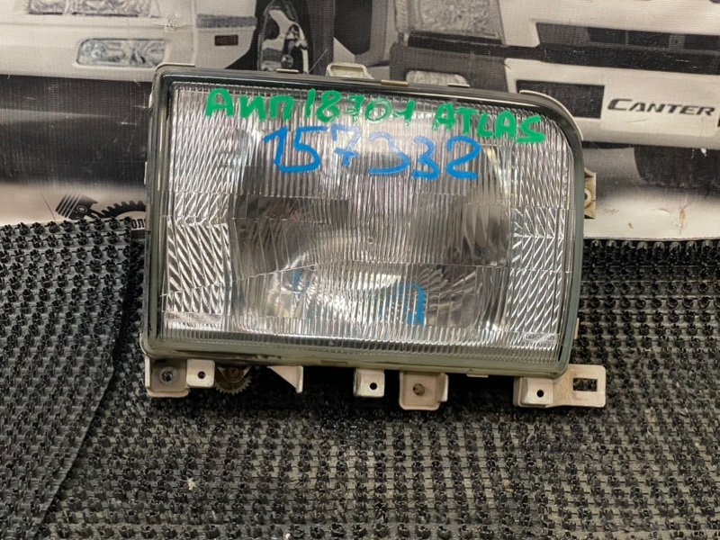 Фара Nissan Atlas P4F23 TD27 1992 правая (б/у)