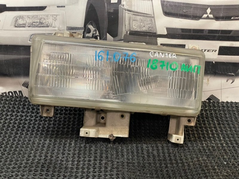 Фара Mitsubishi Canter FE638 4D35 1999 левая (б/у)