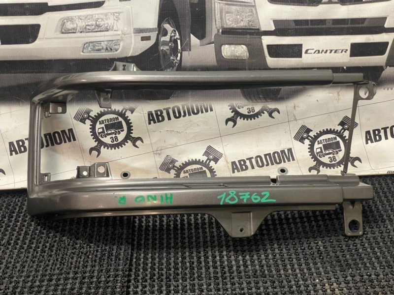 Рамка фары Hino Ranger FD3HJA H07D 1990 передняя правая