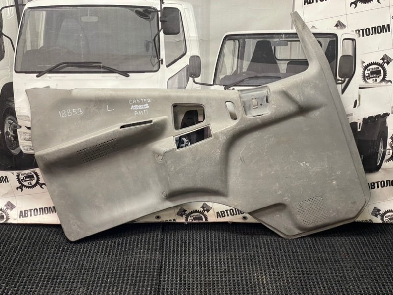 Обшивка двери Mitsubishi Canter FE517B 4D33 1993 передняя левая (б/у)
