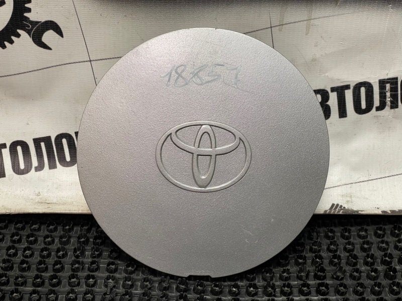 Крышка ступицы Toyota