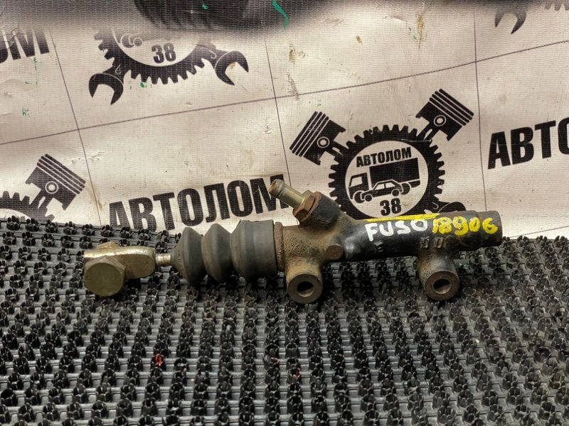 Цилиндр сцепления главный Mitsubishi FUSO Fighter Super Great FK415 6D14 1986