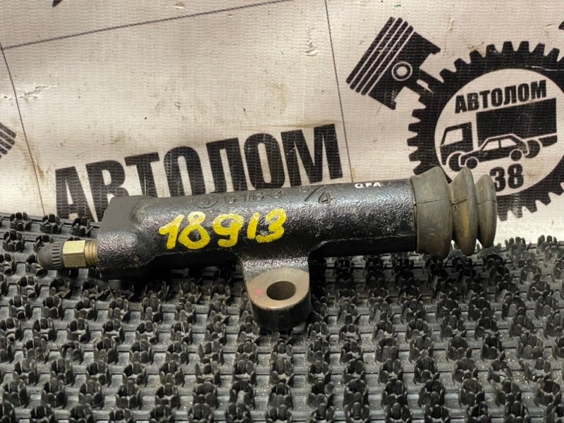 Цилиндр сцепления рабочий Nissan Datsun BMD21 TD27T 1985