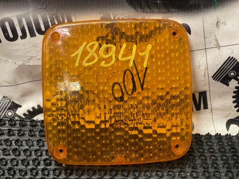 Стекло фонаря Hino Ranger заднее