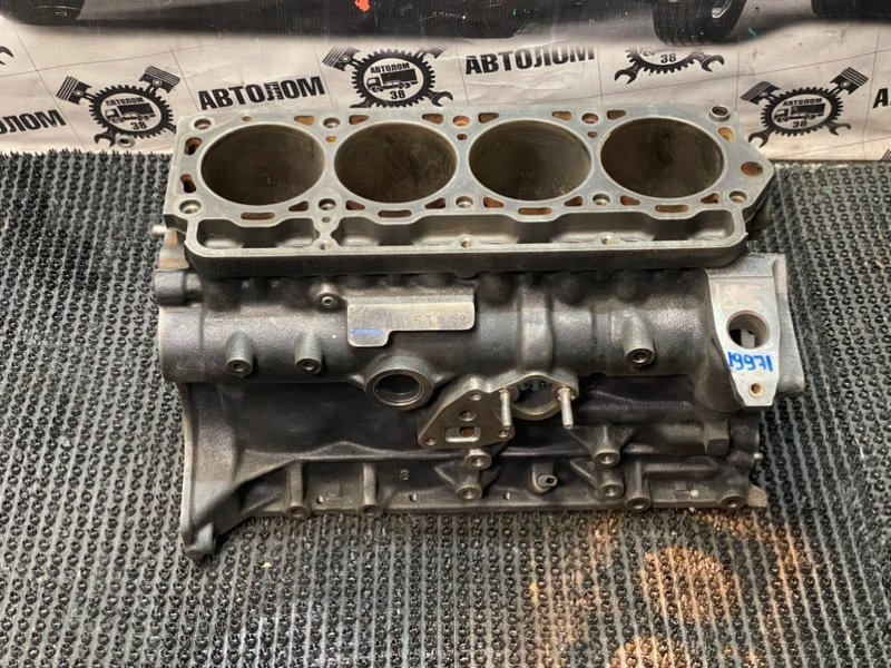 Блок цилиндров Toyota Dyna YU62 4Y 1988 (б/у)