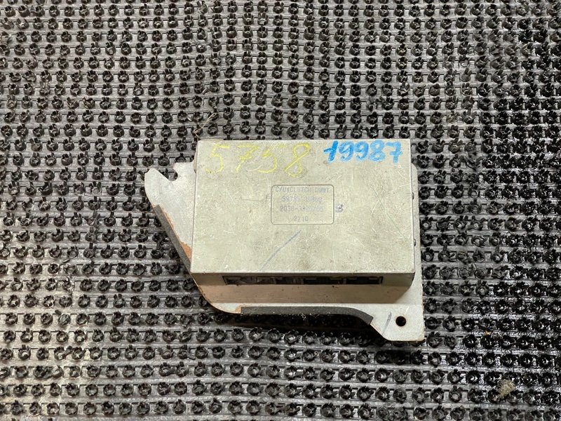 Блок управления двигателем Isuzu Elf NKR81 4HF1 1993 (б/у)