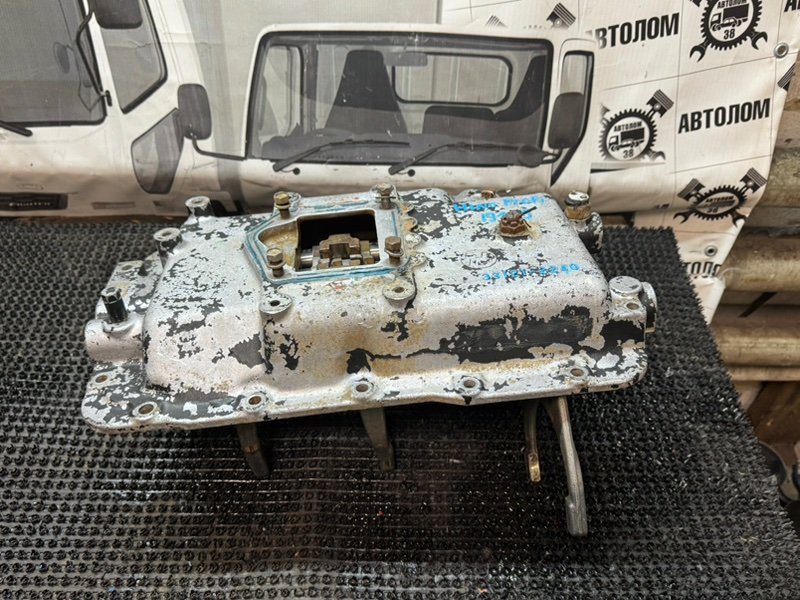 Крышка МКПП Hino Profia (б/у)
