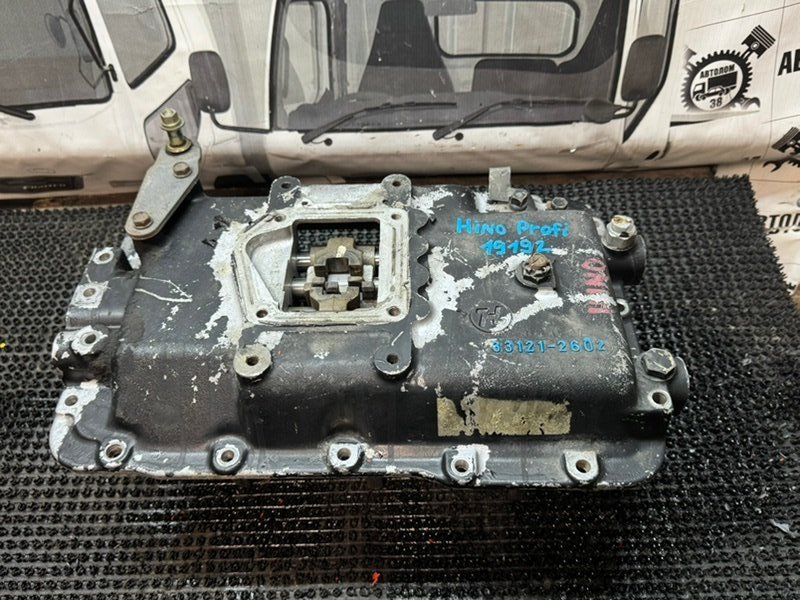 Крышка МКПП Hino Profia (б/у)