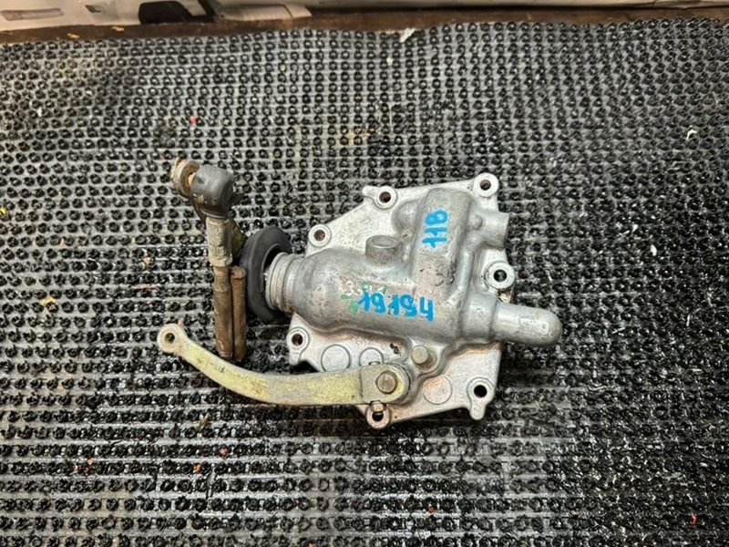 Крышка МКПП Toyota Dyna BU61 11B (б/у)