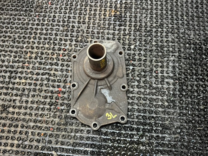 Крышка подшипника кпп Toyota Dyna LY101 3L (б/у)
