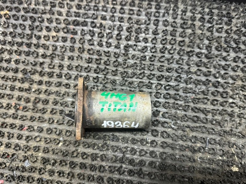 Крышка подшипника кпп Mazda Titan WH63H 4HG1 (б/у)