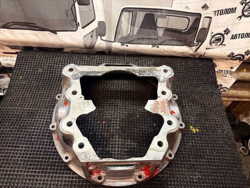 Колокол КПП Isuzu Giga CXM71V 10PD1 (б/у)