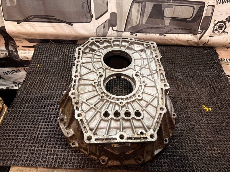 Колокол КПП Mitsubishi Fuso FK618H 6D17 (б/у)