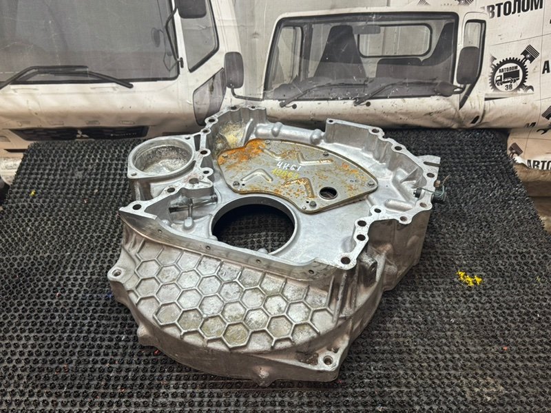 Кожух маховика Isuzu Elf NPR71L 4HG1 (б/у)