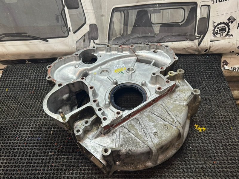 Кожух маховика Mitsubishi Fuso FK415 6D14 (б/у)