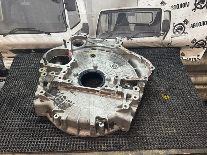 Кожух маховика Mitsubishi Fuso FK61HK 6M61 (б/у)