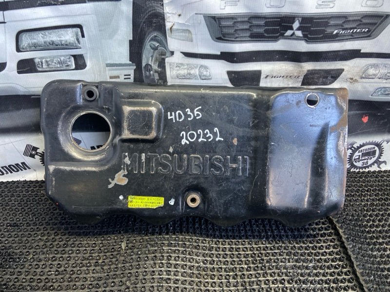 Декоративная крышка двигателя Mitsubishi Canter FE568EV 4D35 (б/у)