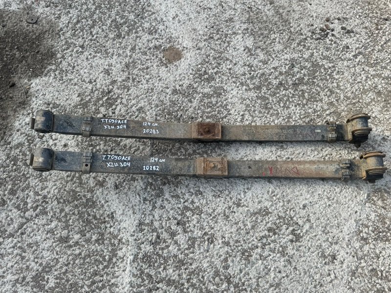 Рессора Toyota Toyoace XZU304 N04C 2006 передняя (б/у)