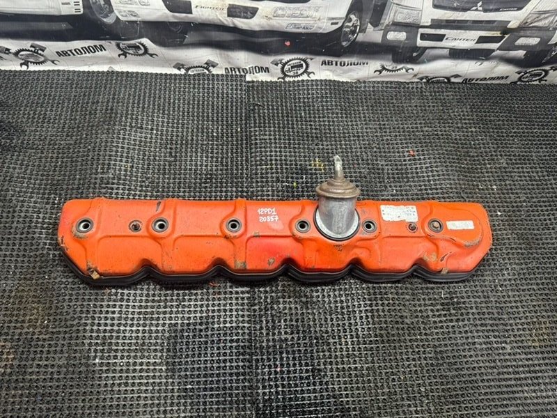 Крышка клапанов Isuzu Giga CXZ72J 12PD1 (б/у)