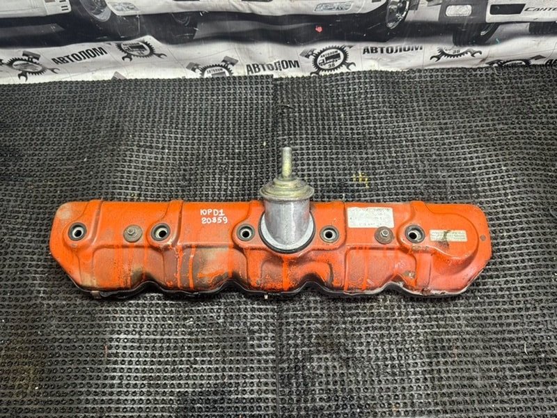 Крышка клапанов Isuzu Giga CXM71V 10PD1 (б/у)