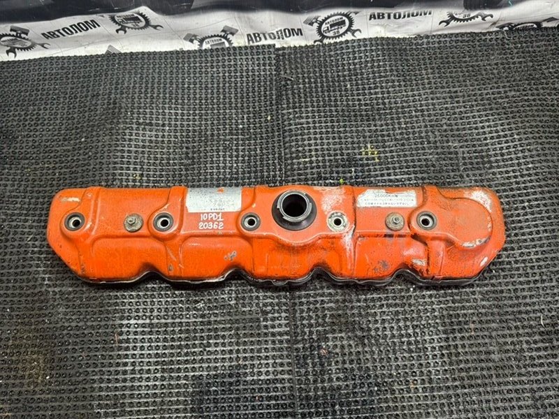 Крышка клапанов Isuzu Giga CXM71V 10PD1 (б/у)