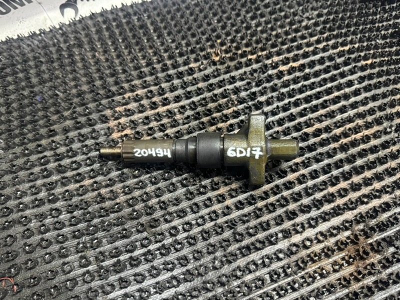 Форсунка топливная Mitsubishi Fuso FK618H 6D17 (б/у)