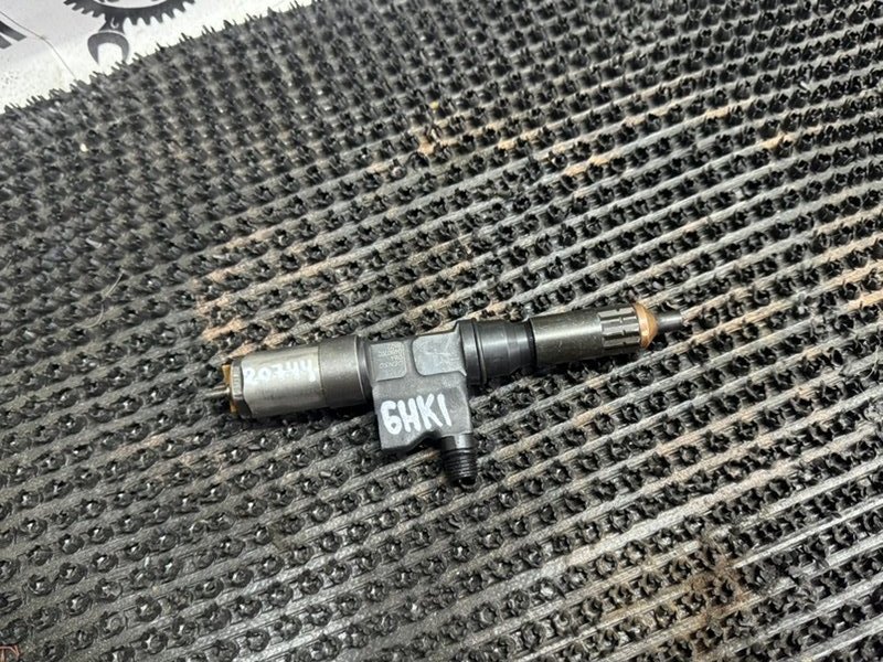 Форсунка топливная Isuzu Forward FRR34L 6HK1 (б/у)