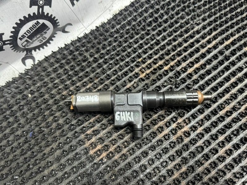 Форсунка топливная Isuzu Forward FRR34L 6HK1 (б/у)