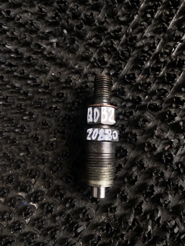 Форсунка топливная Nissan Atlas R4F23 QD32 (б/у)