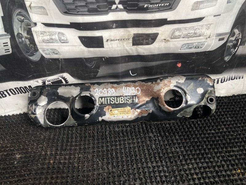 Декоративная крышка двигателя Mitsubishi Canter FE301B 4D30 (б/у)