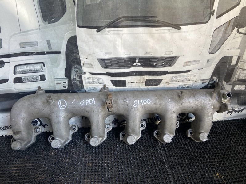 Коллектор впускной Isuzu Giga CXZ72J 12PD1 левый (б/у)