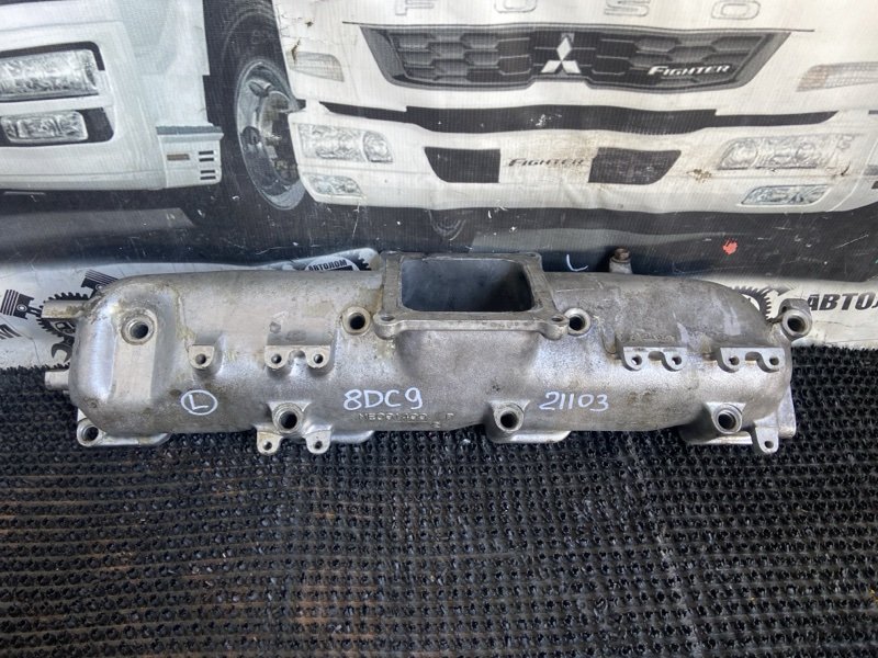 Коллектор впускной Mitsubishi Fuso FV417 8DC9 левый (б/у)