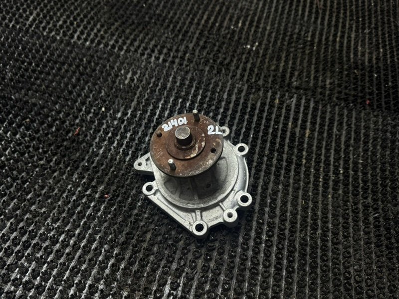 Помпа водяная Toyota Dyna LY61 2L (б/у)