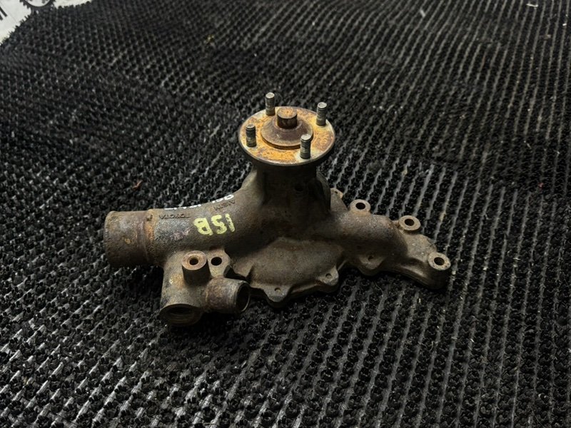 Помпа водяная Toyota Dyna BU107 15B (б/у)