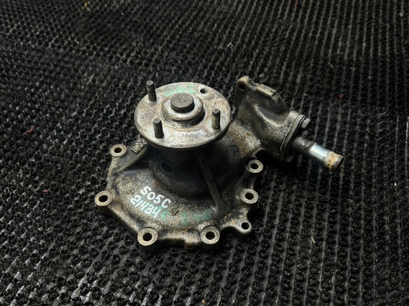 Помпа водяная Toyota Dyna XZU412 S05C (б/у)