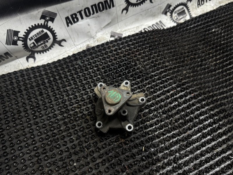 Помпа водяная Toyota Land Cruiser HDJ80 1HDT (б/у)