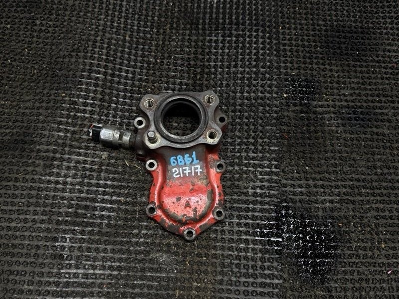 Крышка МКПП Isuzu Forward FRR32 6BG1 (б/у)