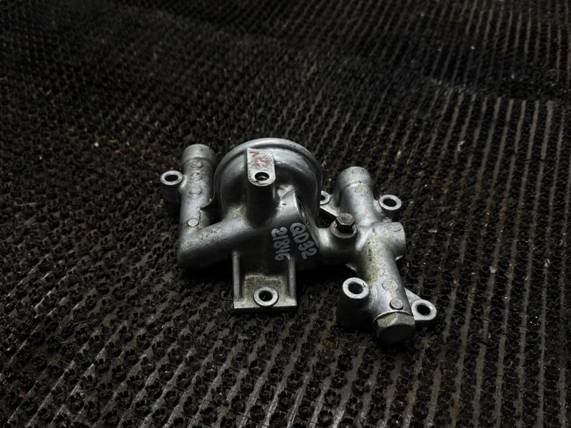 Корпус масляного фильтра Nissan Atlas R4F23 QD32 (б/у)