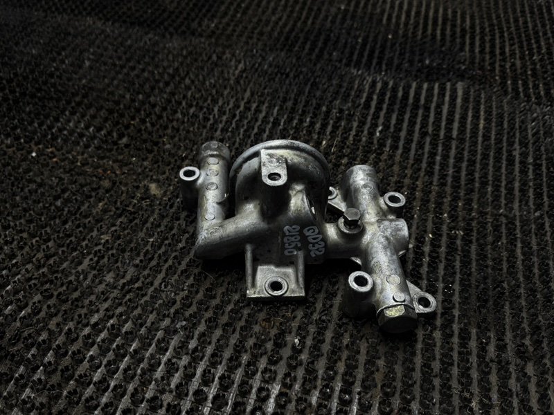 Корпус масляного фильтра Nissan Atlas R4F23 QD32 (б/у)