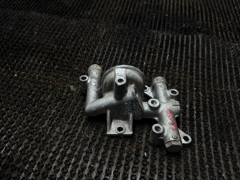 Корпус масляного фильтра Nissan Atlas R4F23 QD32 (б/у)