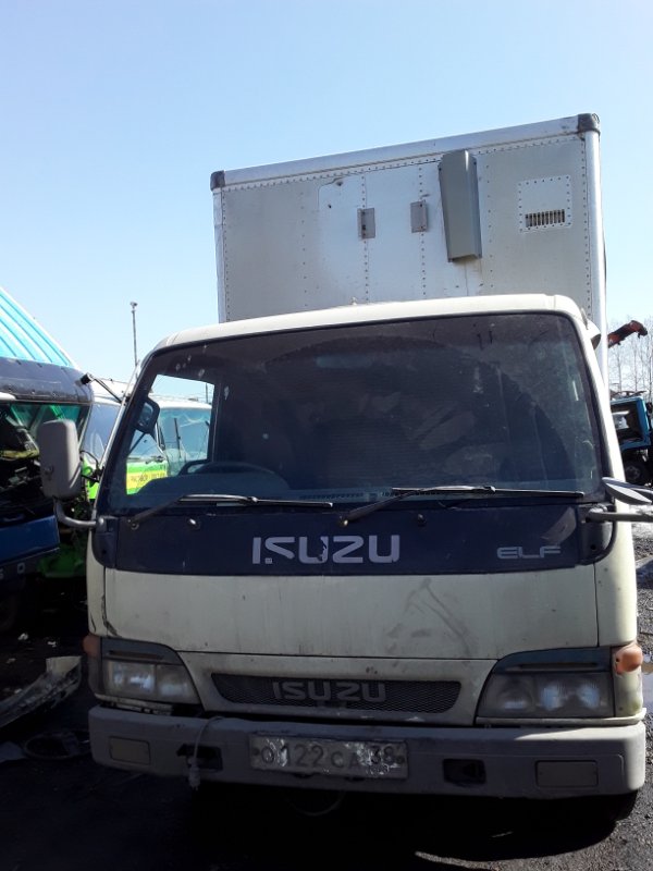 Автомобиль Isuzu Elf NPR66L 4HF1 1995 года в разбор