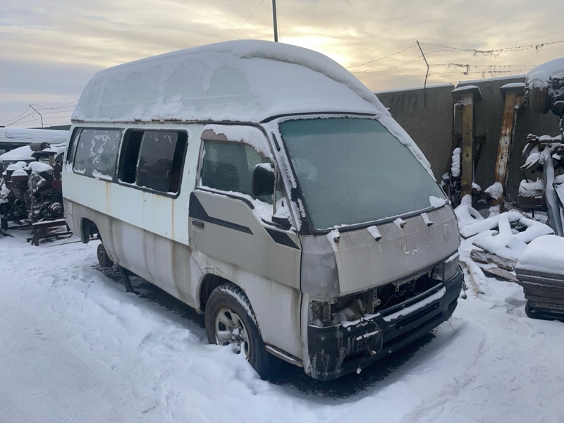 Автомобиль Nissan Caravan VWE24 QD32 1990 года в разбор