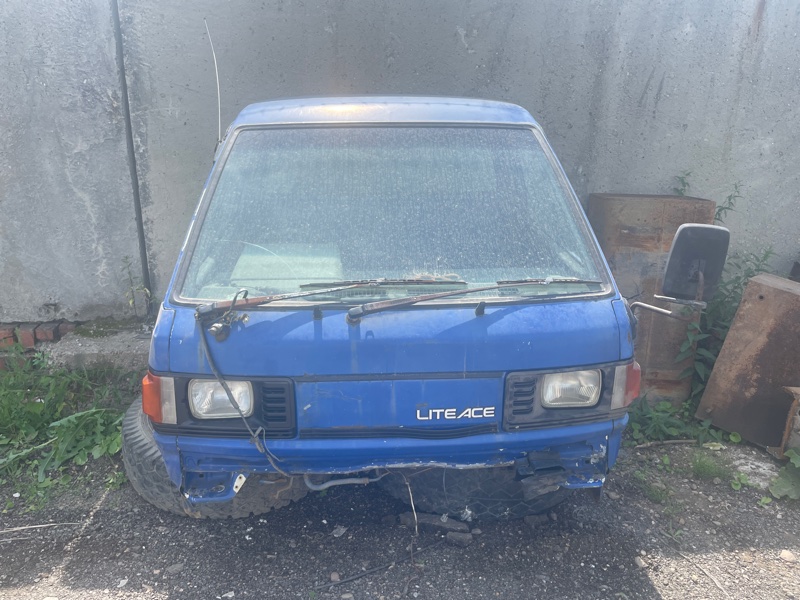 Автомобиль Toyota Lite Ace CR30 2CT 1990 года в разбор