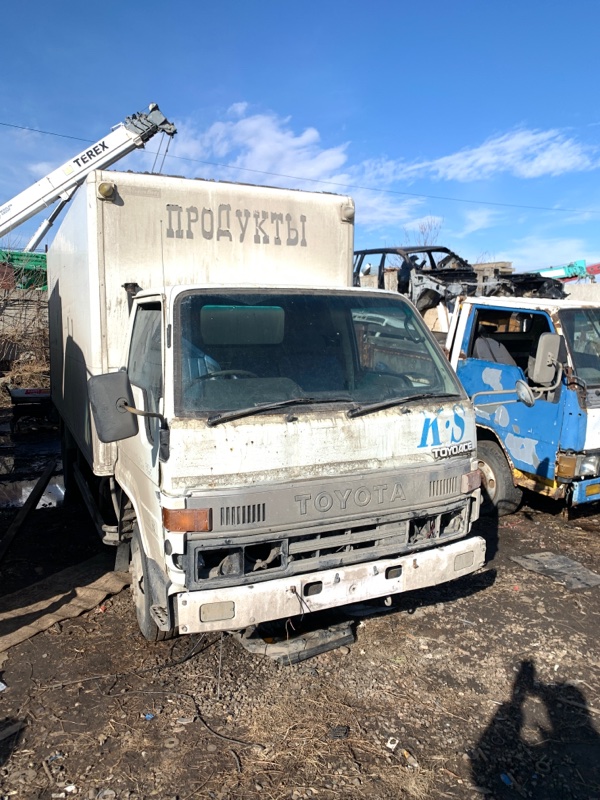 Автомобиль Toyota Dyna BU66 14B 1990 года в разбор