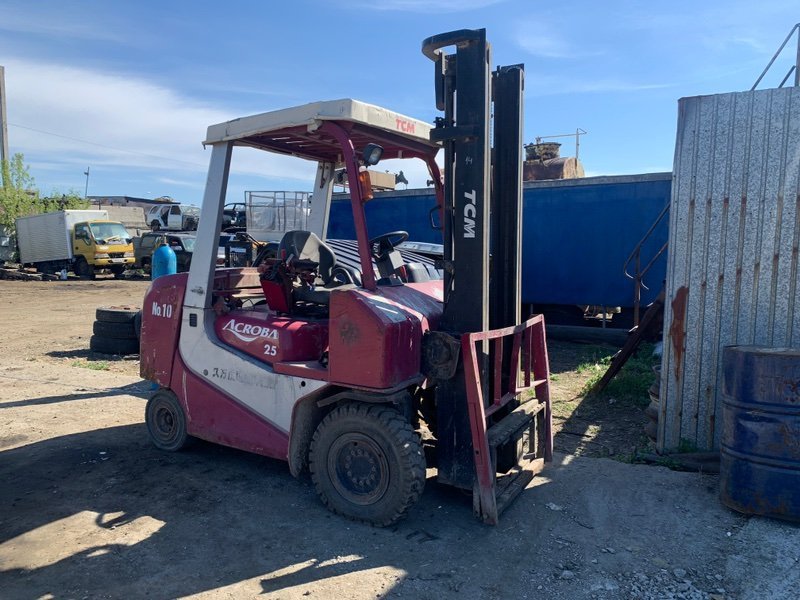 Автомобиль TCM Acroba 25 FA25B 4JG2 2002 года в разбор