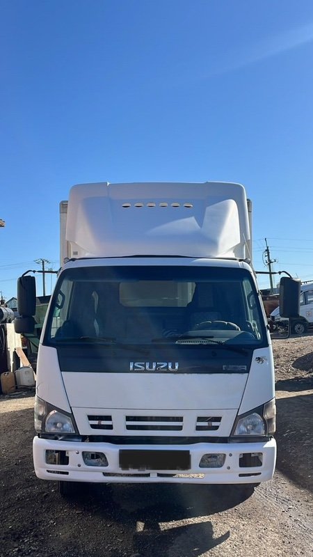 Автомобиль Isuzu Elf NQR75 4HK1 2008 года в разбор